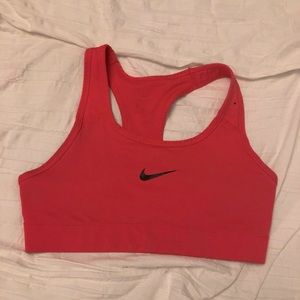 pink nike sports bra size small
